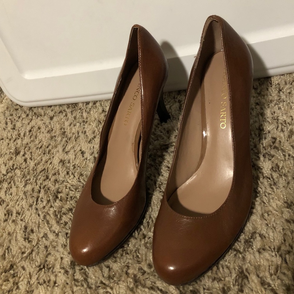 Franco Sarto pumps